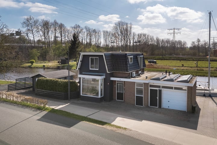 Leeuwarderstraatweg 1 in Heerenveen