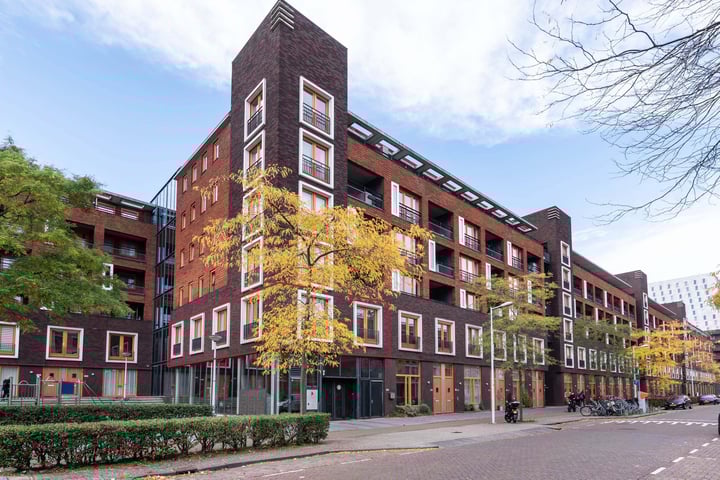Leeuwendalersweg 664 in Amsterdam foto