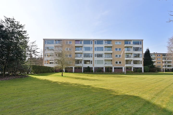 Leeuweriklaan 111 in Bussum foto