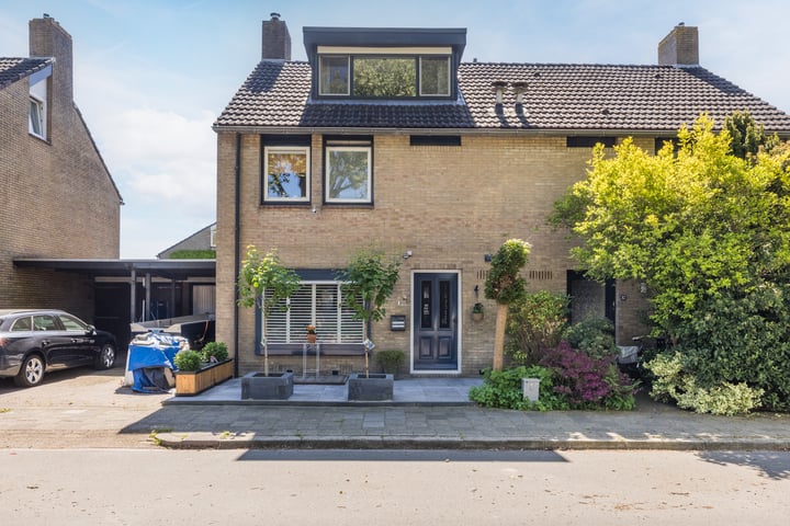 Leeuweriklaan 84 in Hoogeveen foto
