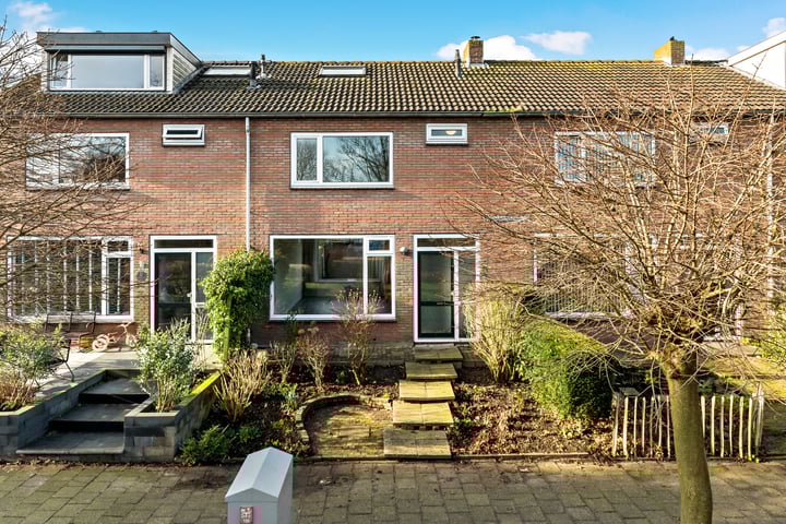 Leeuwerikplantsoen 8 in Schipluiden foto