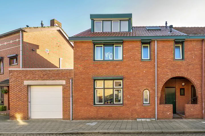Leeuwerikstraat 12 in Venlo foto