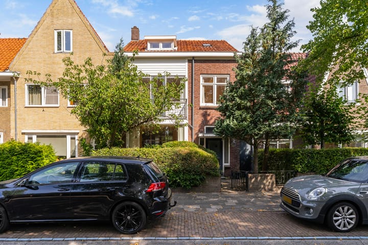 Leeuwerikstraat 16 in Leeuwarden foto