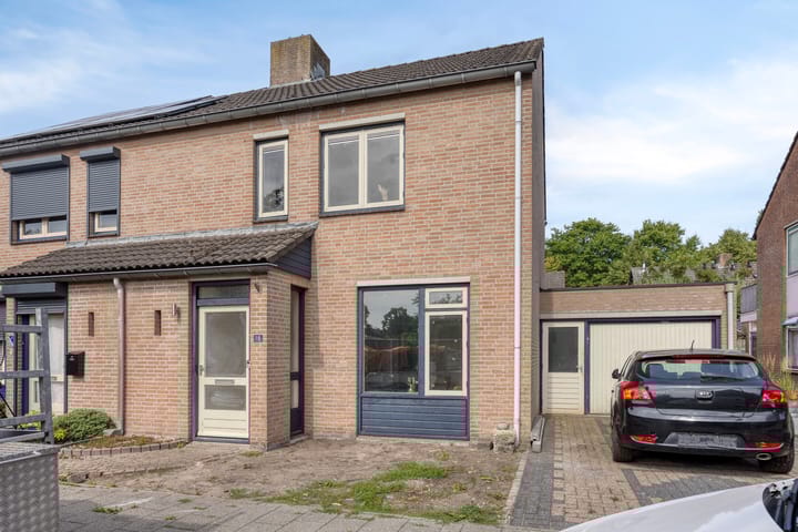 Leeuwerikstraat 18 in De Rips