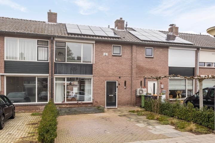 Leeuwerikstraat 9 in Goor foto
