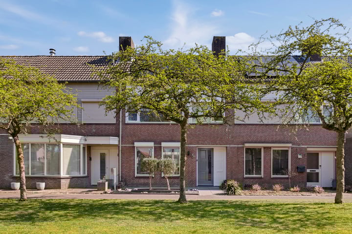 Leharstraat 5 in Heesch foto
