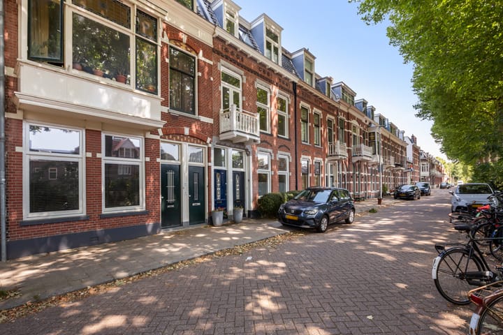 Leidsekade 104 in Utrecht foto
