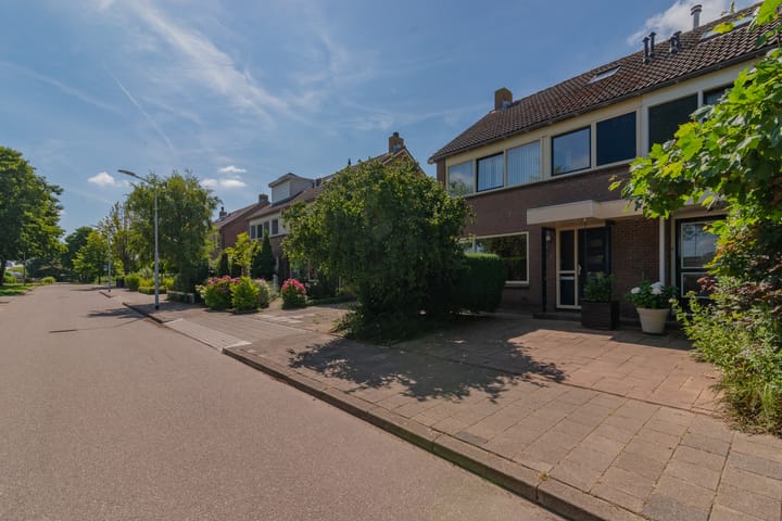 Leidsemeerstraat 65 in Buitenkaag