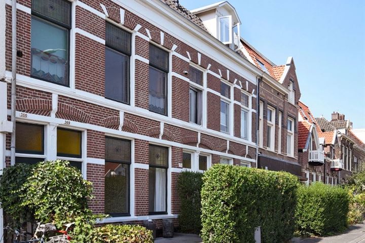 Leidsevaart 360-ZW in Haarlem foto