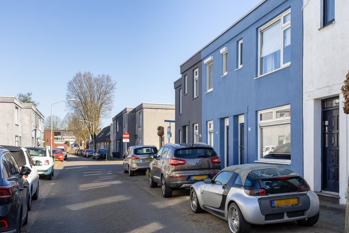 Leistraat 23A in Breda foto