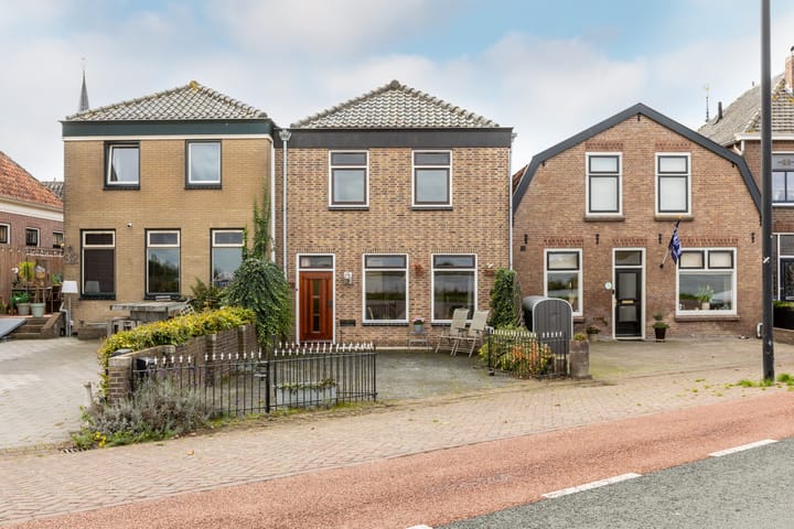 Lekdijk 33 in Ameide