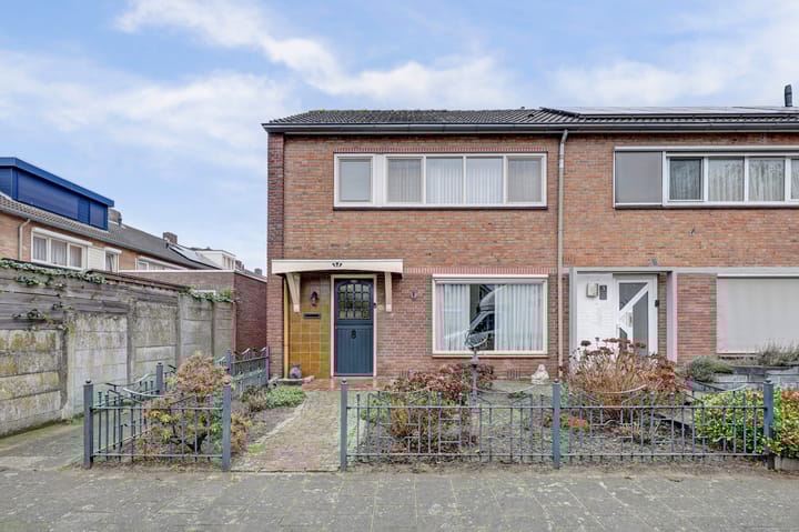 Leliestraat 1 in Drunen foto