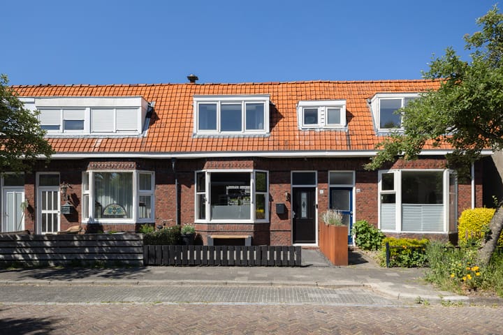 Leliestraat 21 in Leeuwarden foto
