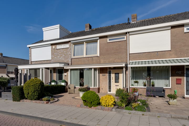 Leliestraat 32 in Volendam foto