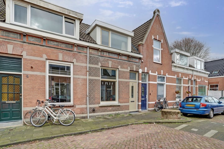 Leliestraat 7 in Dordrecht foto