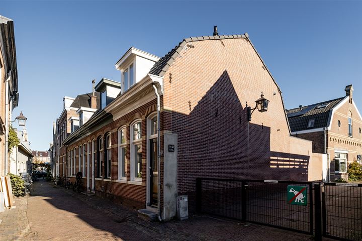 Leliestraat 7B in Haarlem foto