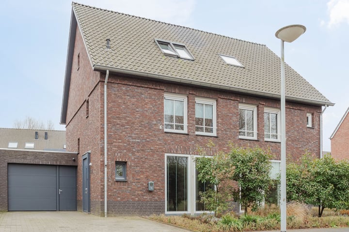 Leopold Haffmansstraat 56 in Horst foto