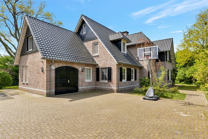 Leurikslaan 18 in Enschede foto