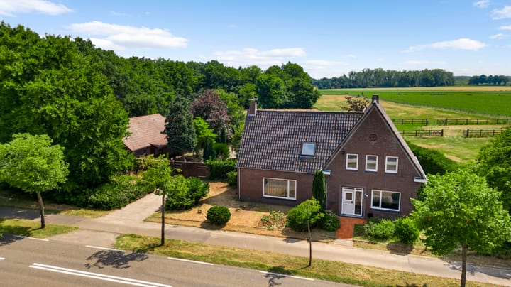 Leveroyseweg 25 in Heythuysen foto