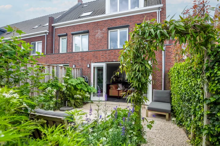 Lexmonderwaard 56 in Lexmond foto