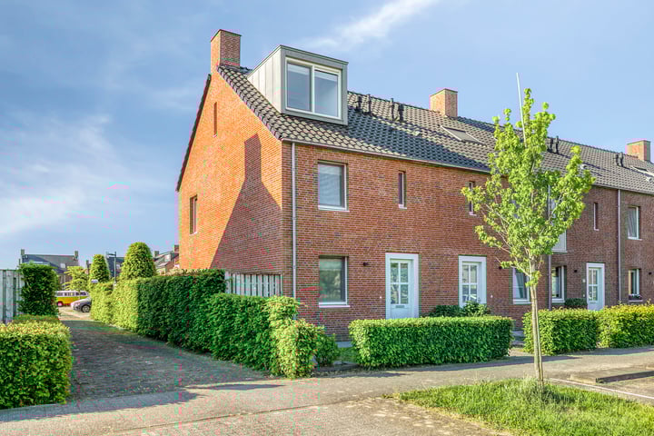 Libellenlaan 54 in Son en Breugel