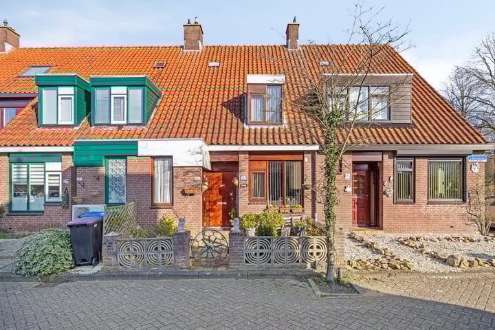 Libelleveen 253 in Spijkenisse foto
