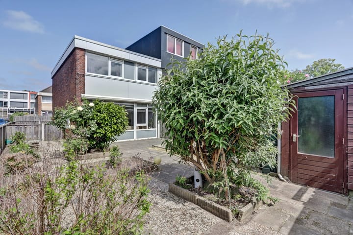 Lidewijdestraat 2 in Hoogvliet Rotterdam foto