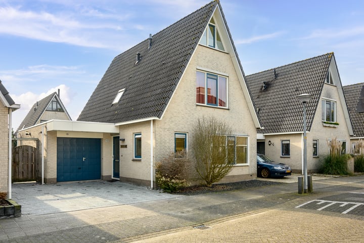 Lievensbergstraat 10 in Almere foto