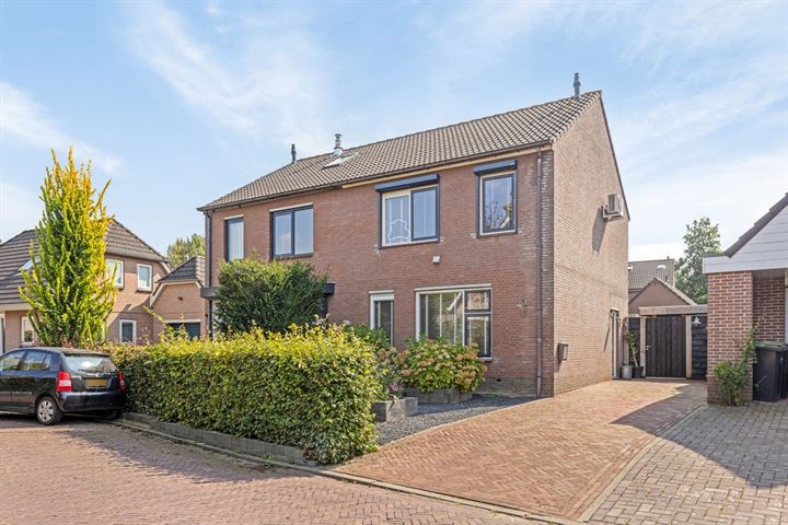 Lijsenhof 16 in Brakel foto