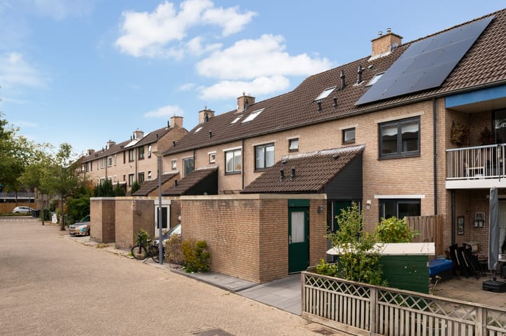 Lijster 21 in Hoogvliet Rotterdam