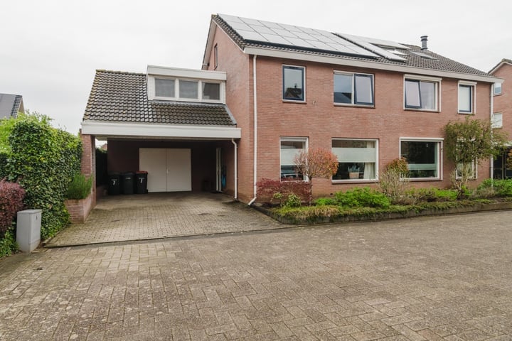 Lijsterbes 7 in Heino