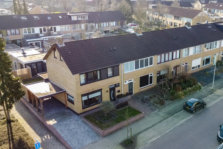 Lijsterbeslaan 32 in Rijssen foto