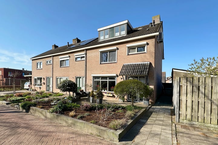 Foto van woning Lijsterbeslaan 76, Lexmond