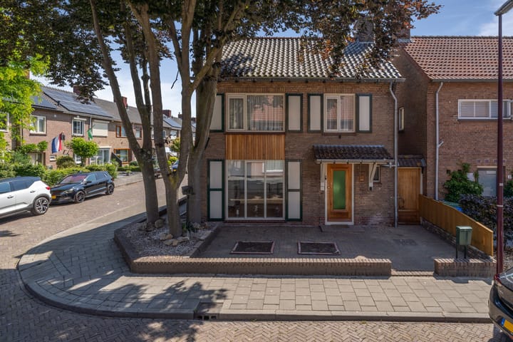 Foto van woning Lijsterbesstraat 1, Oudenbosch