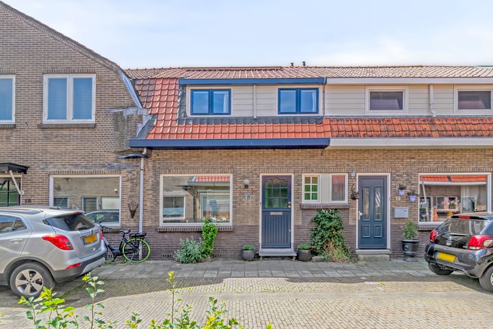 Lijsterbesstraat 17 in Gouda foto