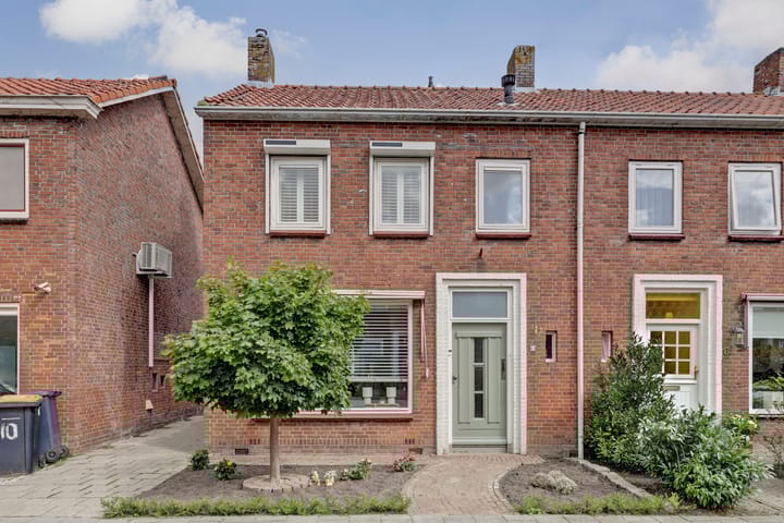 Lijsterbesstraat 8 in Nieuwerkerk