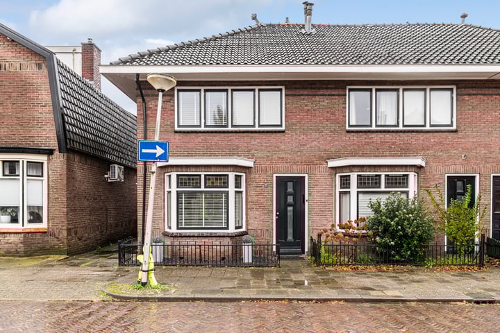 Lijsterweg 32 in Hengelo foto