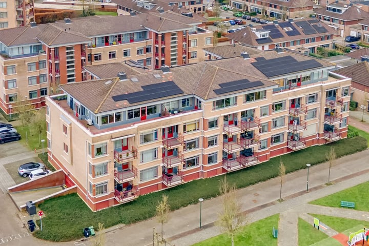 Lindehof 96 in 's-Gravendeel foto