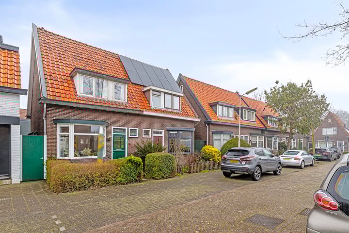 Lindenlaan 13 in Wormerveer foto