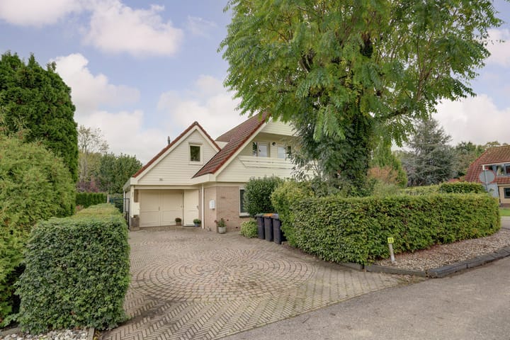 Lindenlaan 13 in Dronten foto