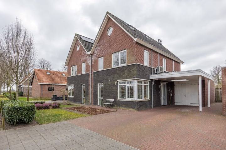 Foto van woning Lindenlaan 1a, Vroomshoop