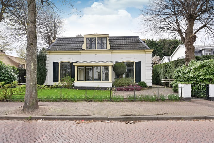 Lindenlaan 46 in Huizen