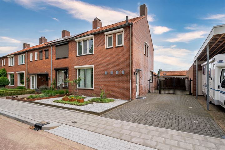 Lindenstraat 4 in Neer foto