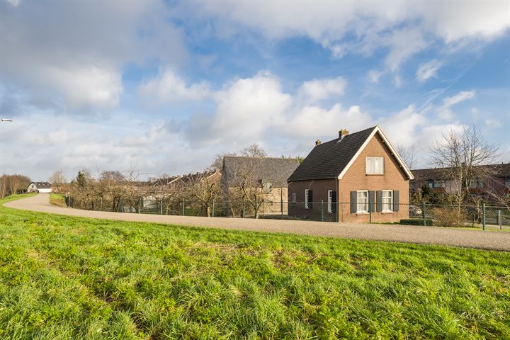 Lingedijk 29 in Geldermalsen foto