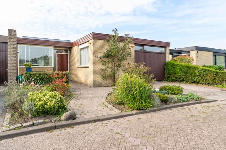 Linnaeusdreef 15 in Breukelen