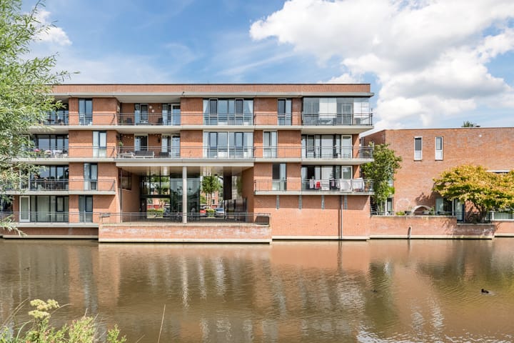 Linnaeushof 47 in Oegstgeest foto