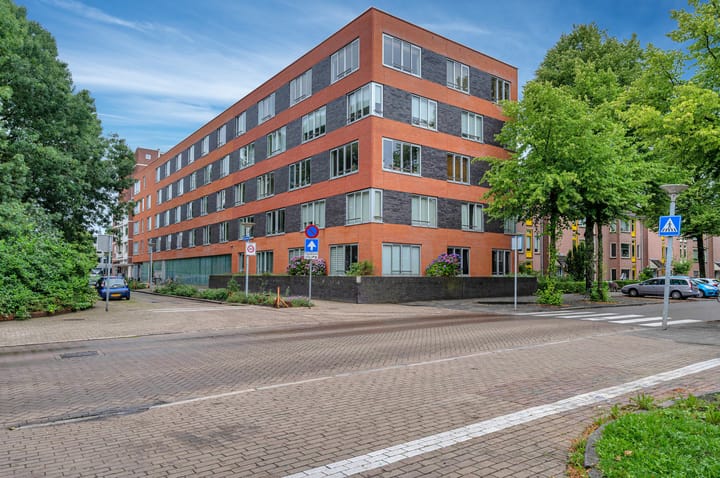 Linnaeusplein 48 in Groningen foto