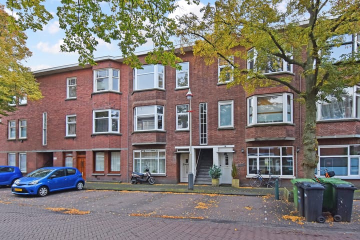 Linnaeusstraat 142 in 's-Gravenhage foto