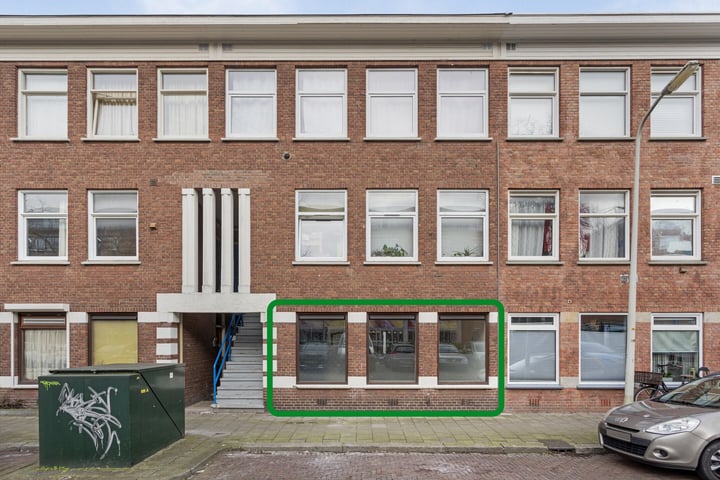 Linnaeusstraat 45 in 's-Gravenhage foto