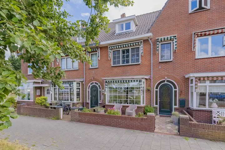 Linnaeusstraat 5 in IJmuiden foto